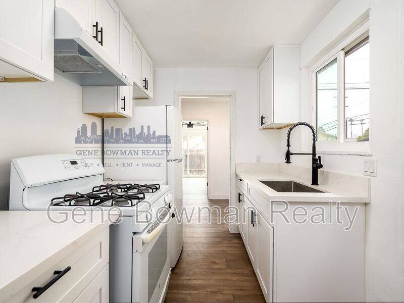 Chula Vista House: 106 Madison Ave