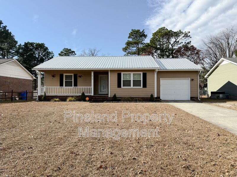 Fawyetteville House: 6712 Carnforth Court