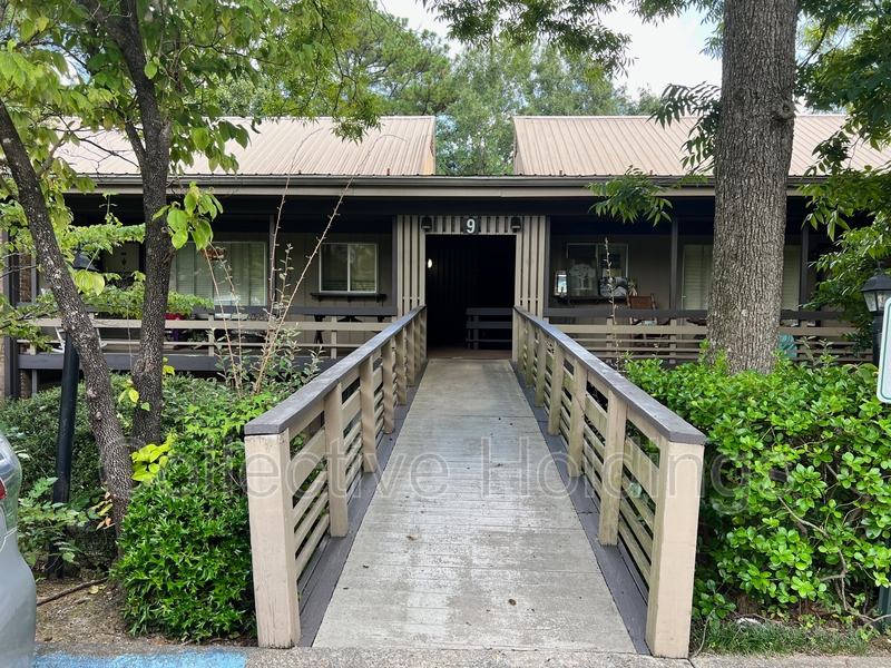 Birmingham Condo: 3101 Lorna Road - 924