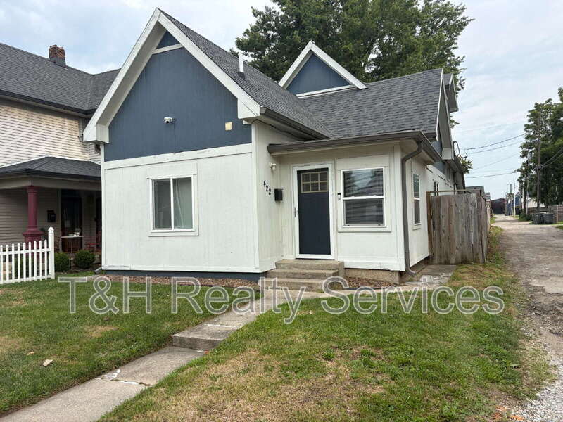 Indianapolis House: 422 Iowa Street