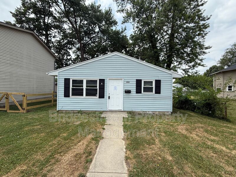 Kettering House: 2821 Haig Avenue
