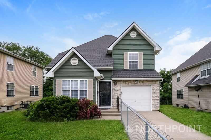 Kansas City House: 4211 Woodland Ave