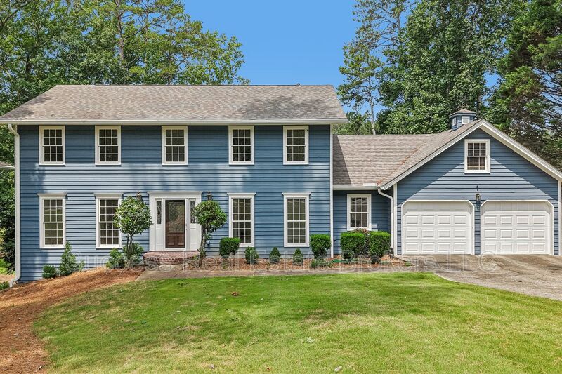 Marietta House: 5132 Willow Point Pkwy