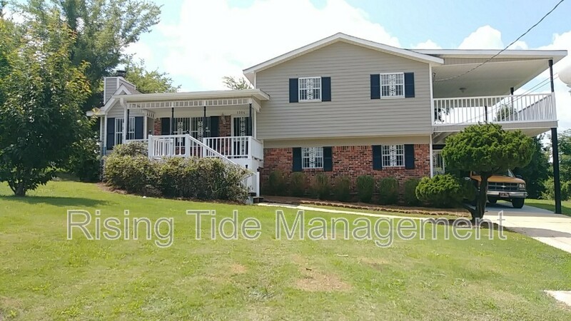 Fultondale House: 1006 North Mountain Dr