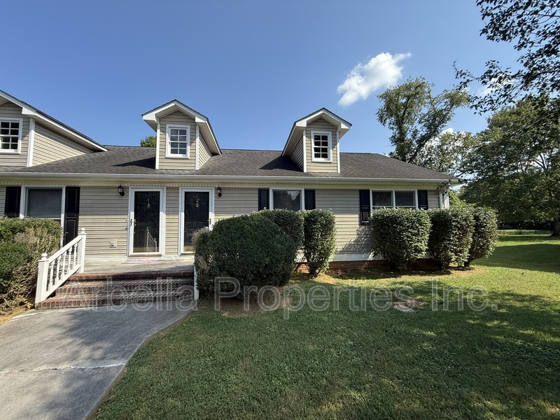 Johnson City Condo: 115 Rowe Ln