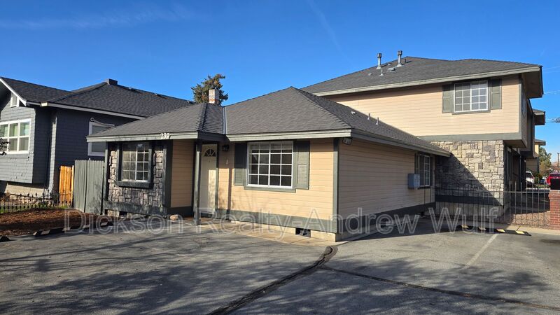 Reno House: 239 Cheney Street