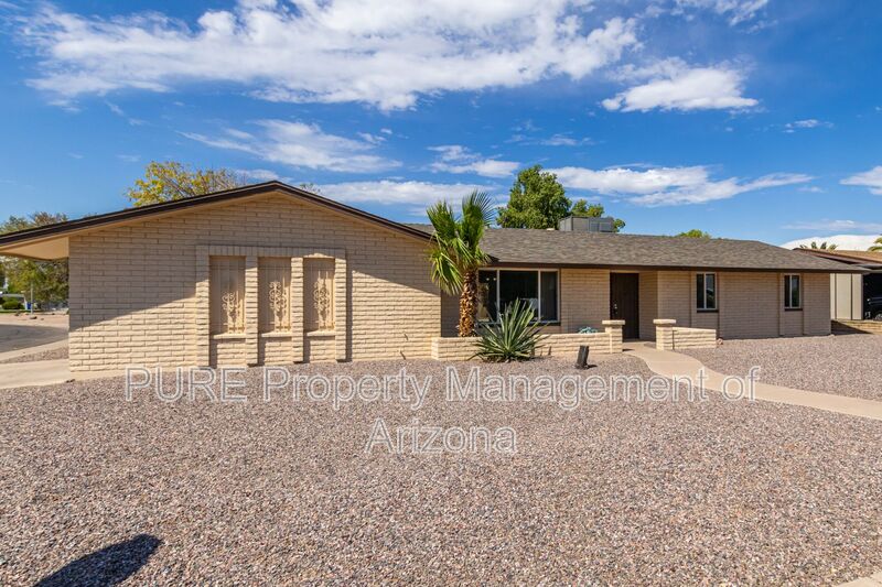 Mesa House: 2234 E Dartmouth Street