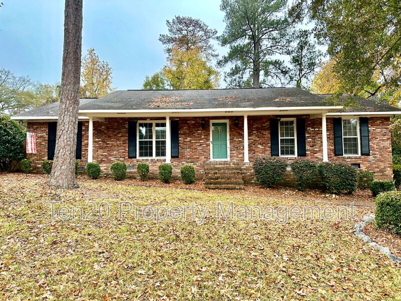Phenix City House: 2005 Landau Drive