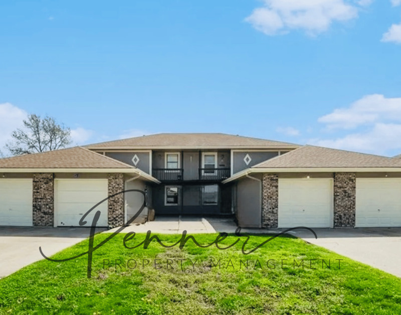 Raymore House: 517 Sky Vue Dr