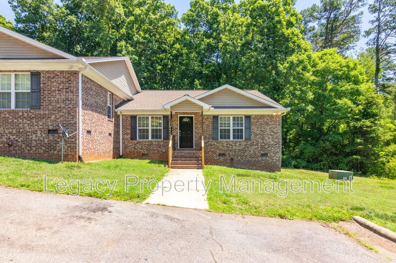 Burlington House: 1352 Snow Court