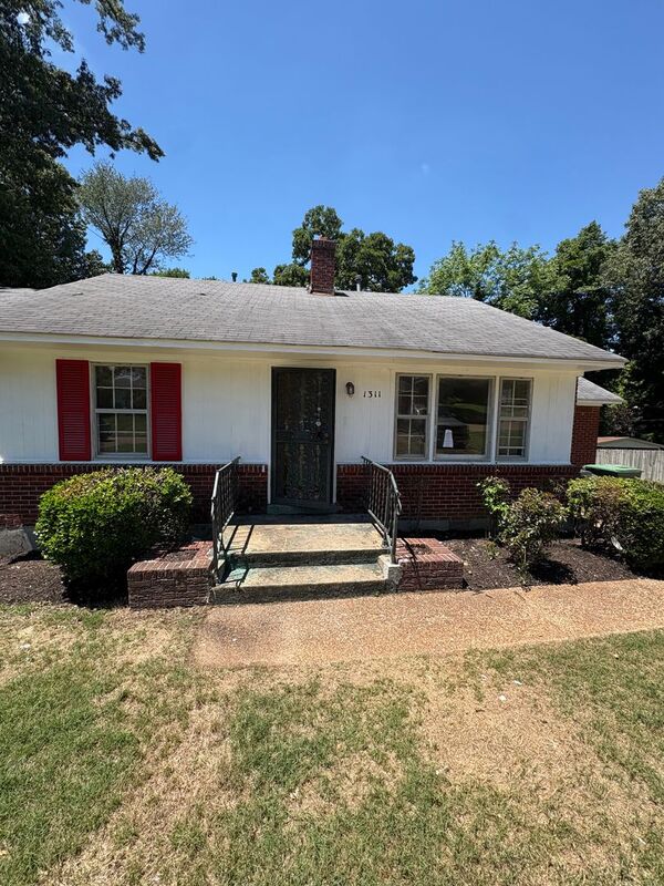 Memphis House: 1311 Parkland Rd