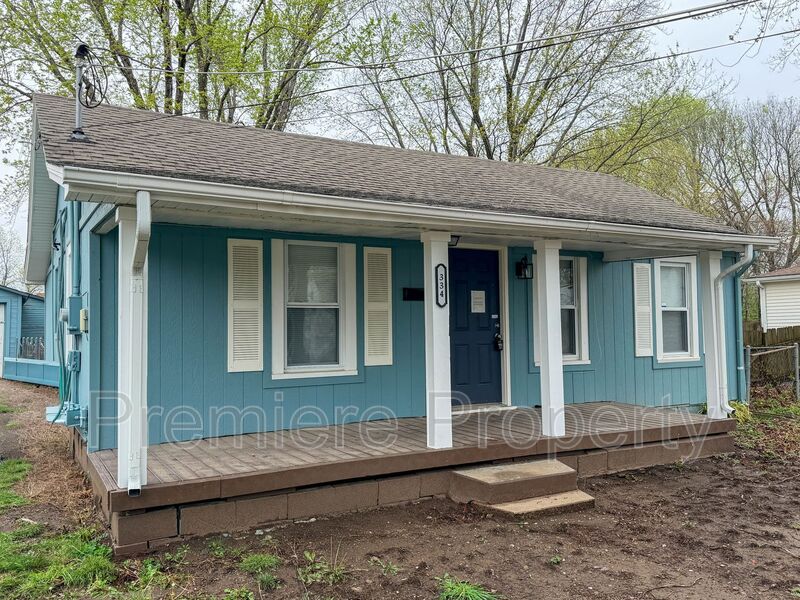 Independence House: 334 W Sea Ave