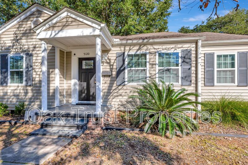 North Charleston House: 5120 Braddock Ave