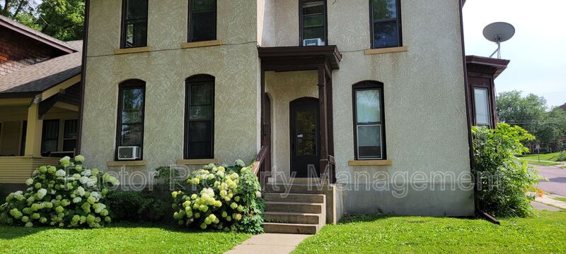 Mankato Condo: 103 Lincoln St.