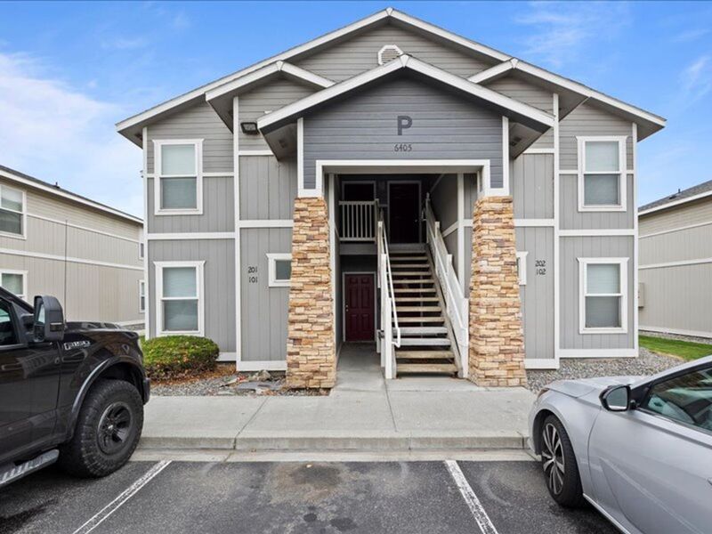 Pasco Condo: 6405 Chapel Hill Blvd.