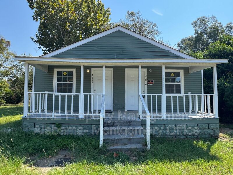 Montgomery House: 2276 Lower Wetumpka Rd