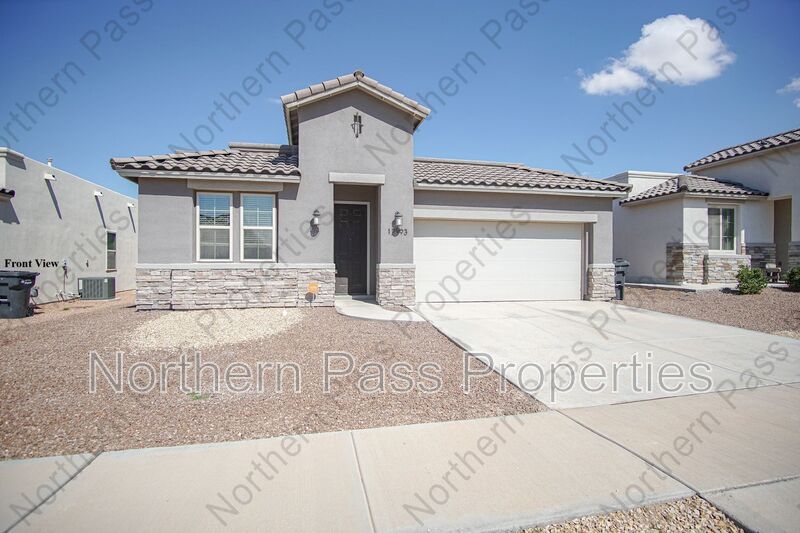 El Paso House: 12993 Tryne Way