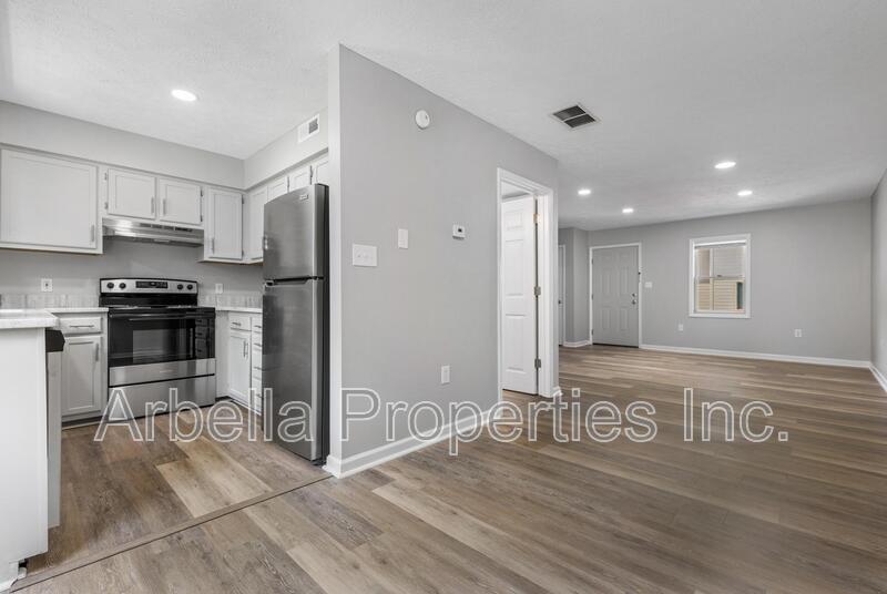 Bristol Condo: 2637 Highway 11 W