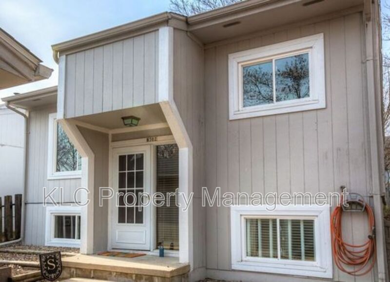 Urbandale House: 8302 Twana Drive