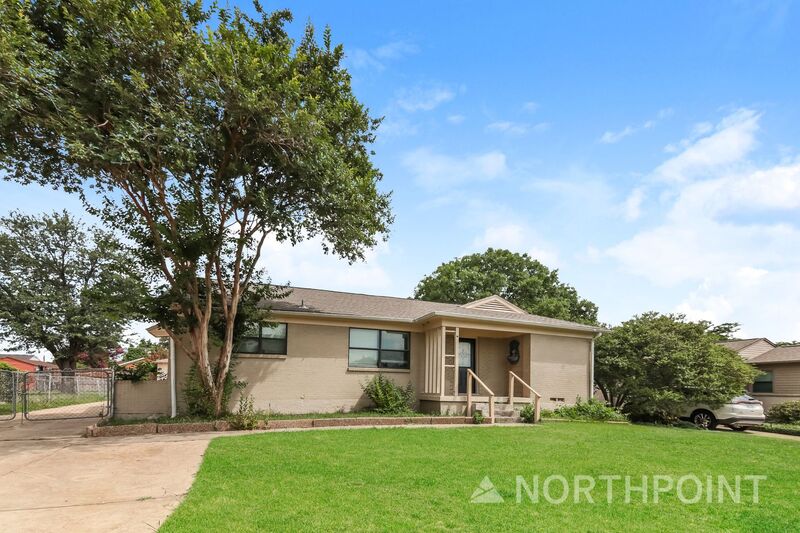 Dallas House: 9946 Bowman Blvd