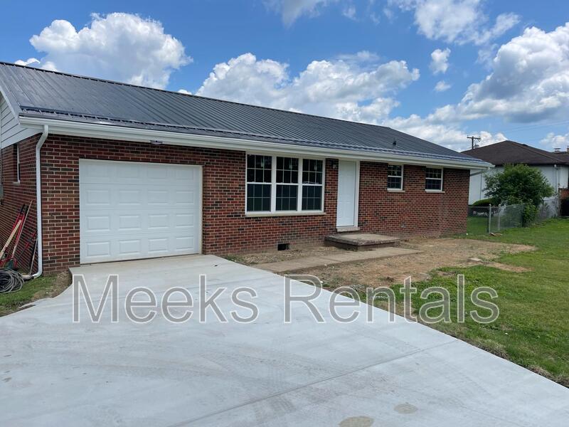 Hurricane House: 3670 Teays Valley Rd