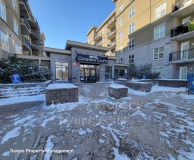 Edmonton Condo: 4245 139 Avenue NW