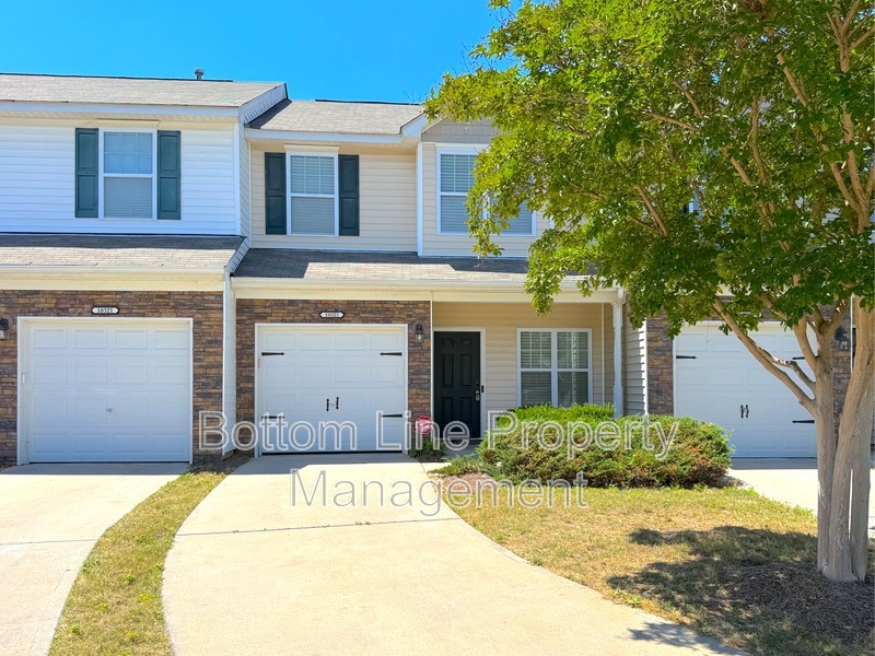 Charlotte Townhome: 10325 Bunclody Dr