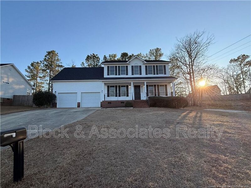 Fayetteville House: 2402 Larwood Dr