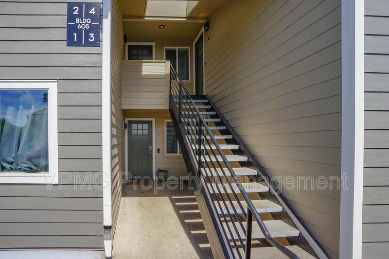 Vancouver Condo: 605 SE 121st Ave