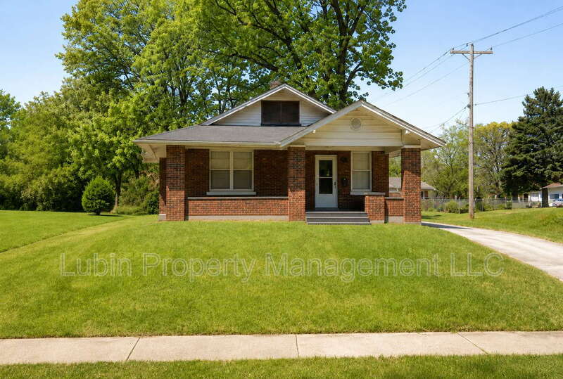 Memphis House: 1535 S Wellington St