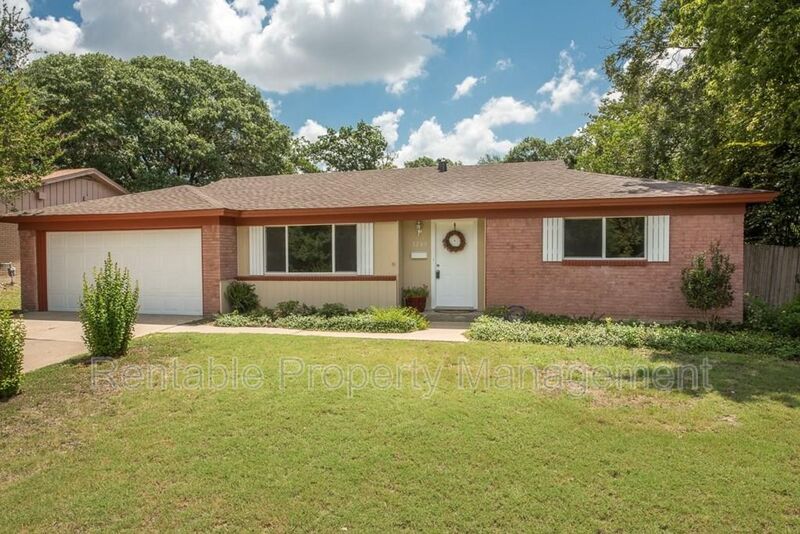 Fort Worth House: 5209 Rector Ave.