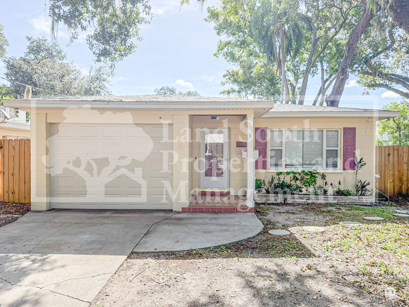 Lakeland House: 520 McKay Court