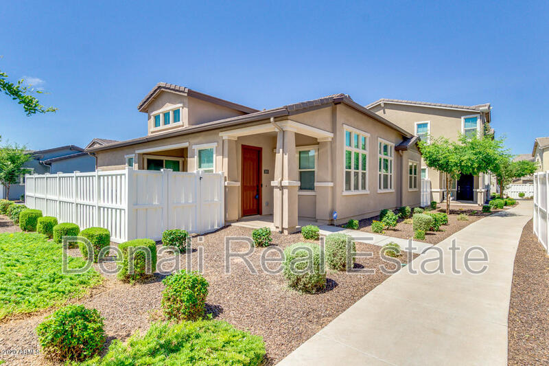 Gilbert House: 3810 E Stiles Lane