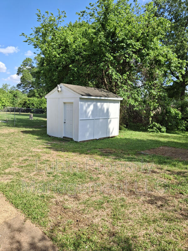 Memphis House: 4298 Indian Bend Ln