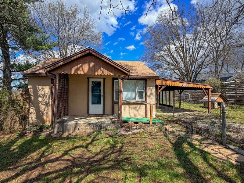 Kansas City House: 15400 E 54th St