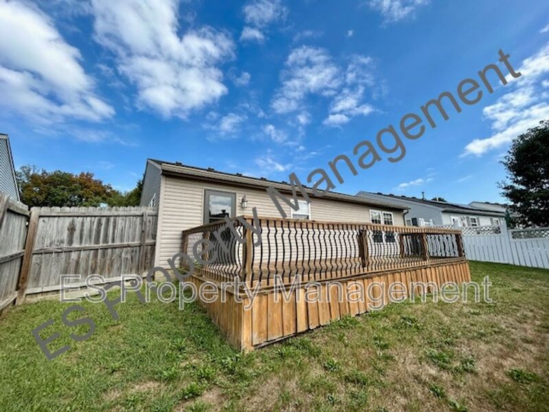 Beautiful 3 bedroom in Camby! - Photo 27