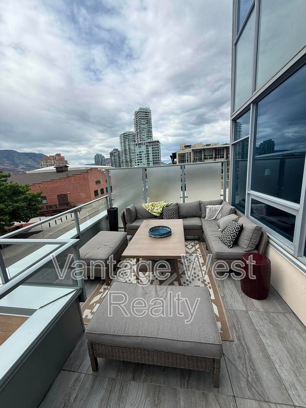 Kelowna House: 202-1329 Ellis St