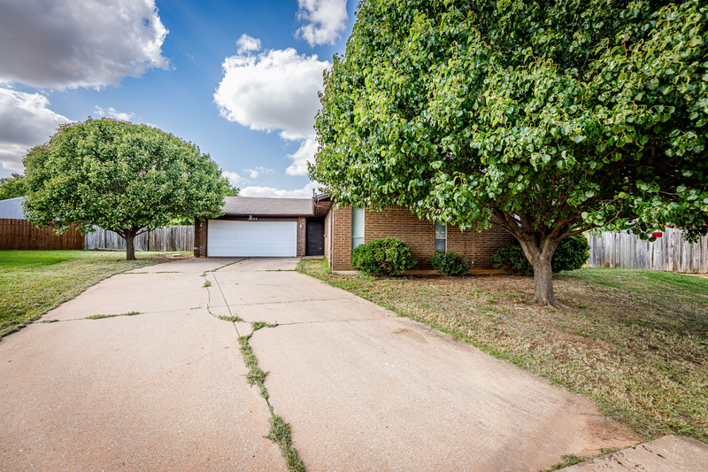 Lawton House: 6023 Southwest Park Avenue