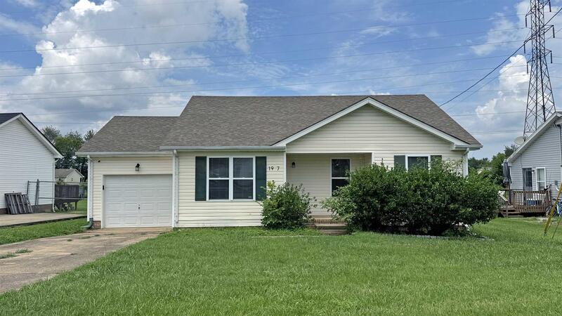 Oak Grove House: 1957 Timberline Circle