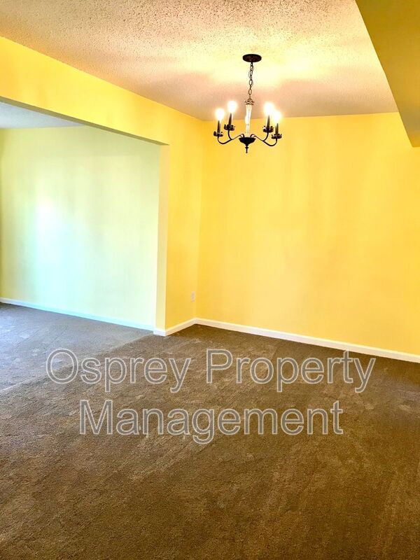 Charming 3-Bedroom Townhome in VB "ASK ABOUT OUR ZERO DEPOSIT" - Photo 3