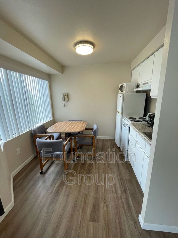 Seattle House: 400 10th Ave