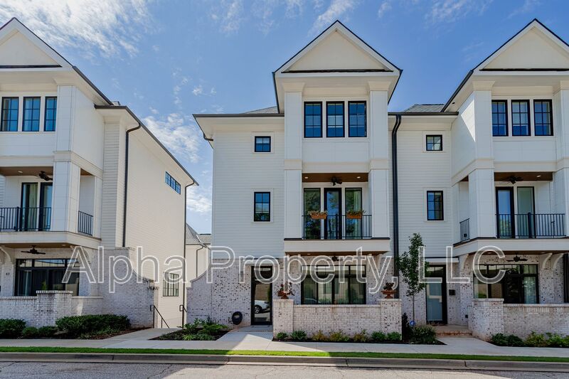 Greenville Townhome: 40 Claussen Ave