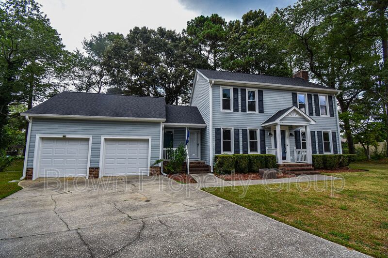 Fayetteville House: 5804 Norman Pl