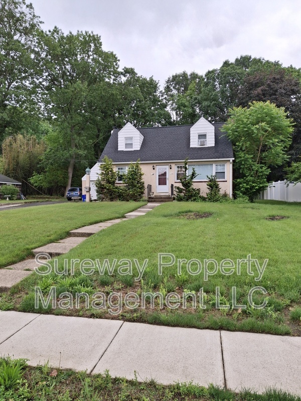 Haddon Heights Condo: 2008 Maple ave