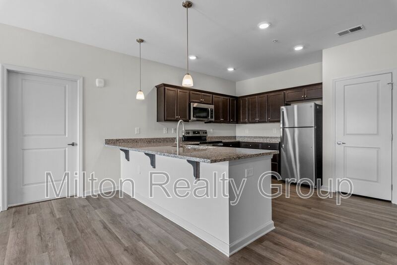 Lillington Condo: 170 Grove Circle