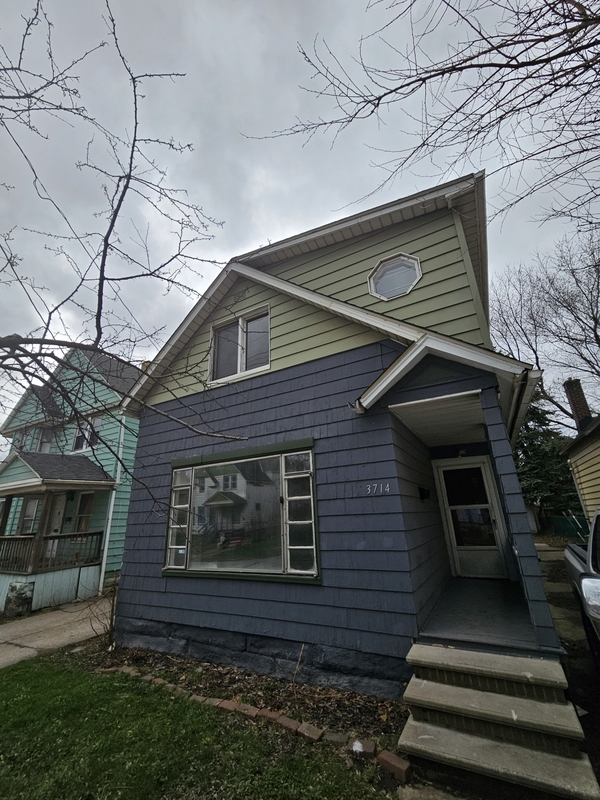 Cleveland House: 3714 East 50th Street