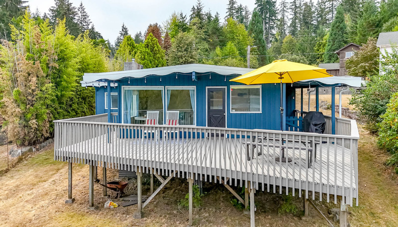 Anderson Island House: 11415 Larson Road