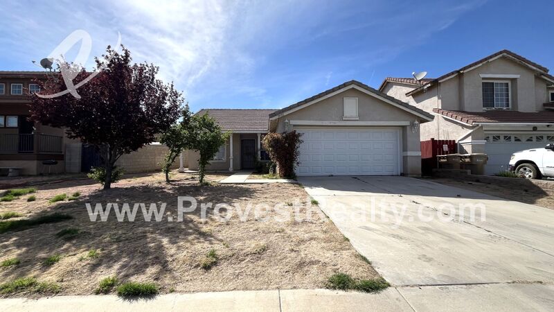 Hesperia House: 9400 Nolina Dr