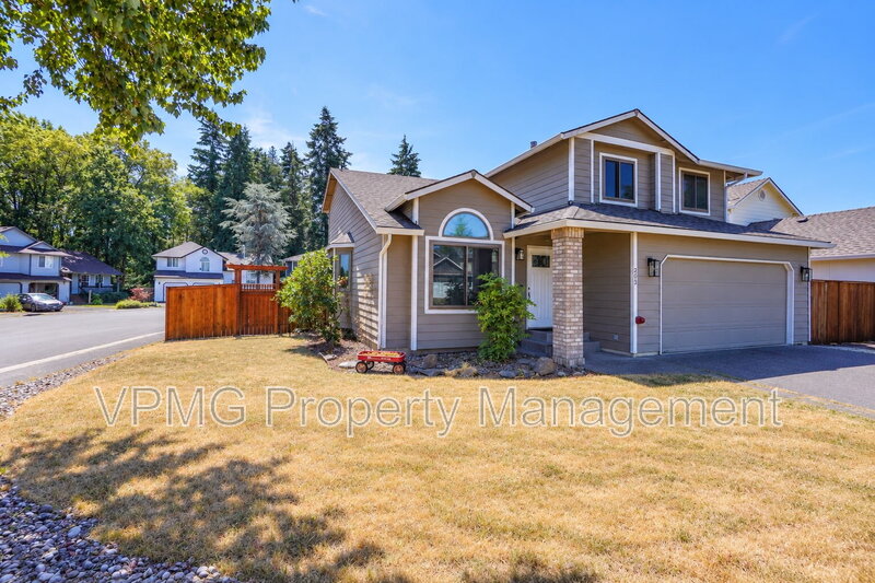 Vancouver House: 203 NW 146th St