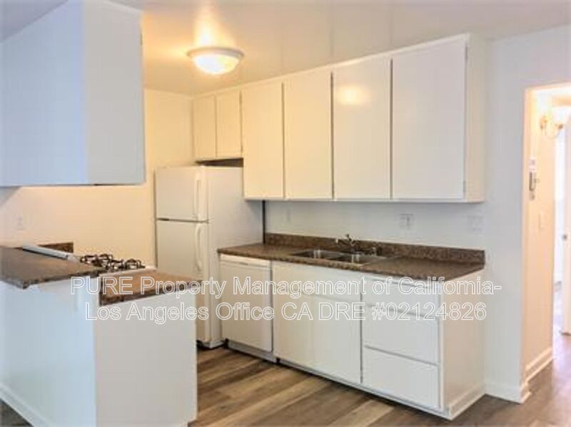 Hermosa Beach House: 150 Hermosa Avenue